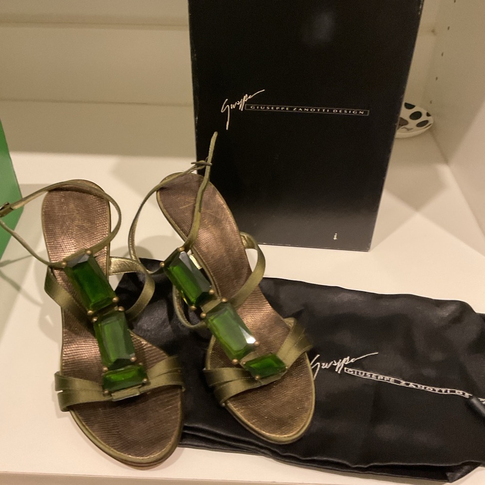 Giuseppe Zanotti olive sandals - NWOT 6.5